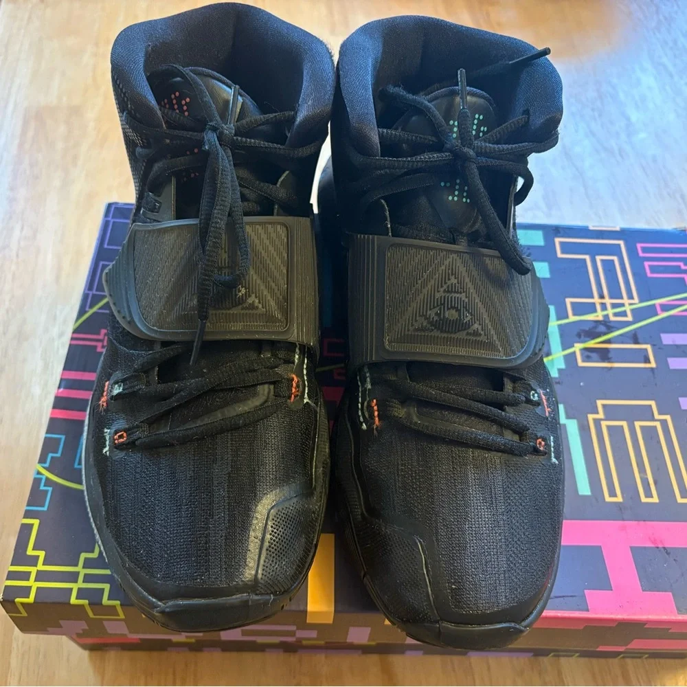 Nike Men’s Kyrie 6 Shot Clock Athletic Sneakers - Picture 3 of 6